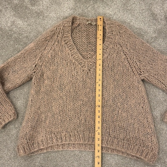 Mes Demoiselles Cream V-Neck Sweater - Picture 11 of 12